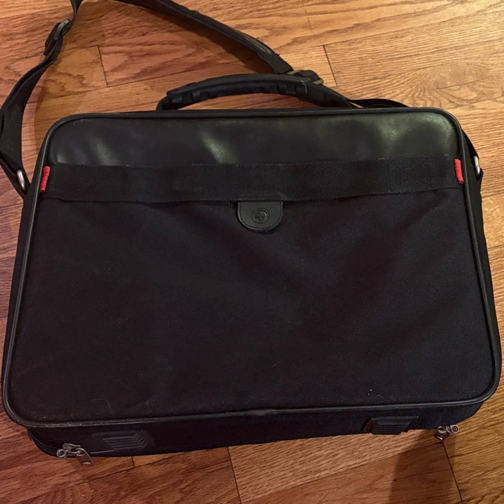 Wenger Legacy 16